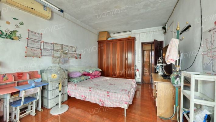 南新弄二手房实景图