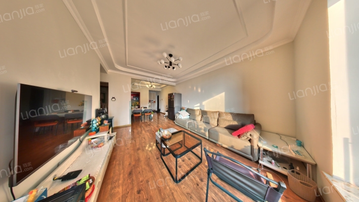 置信逸都C区二手房实景图