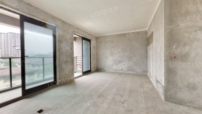 荣盛滨江华府三期二手房实景图