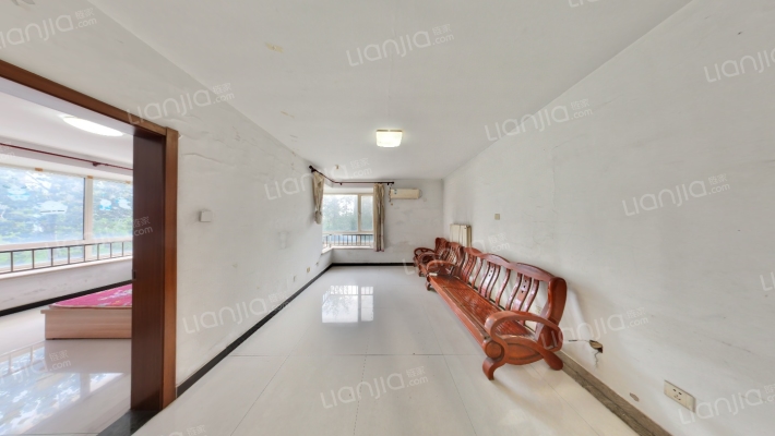 家泰里二手房实景图