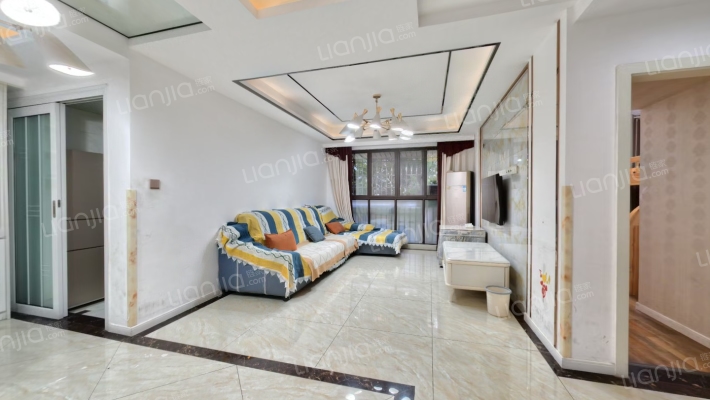 外滩星空二手房实景图