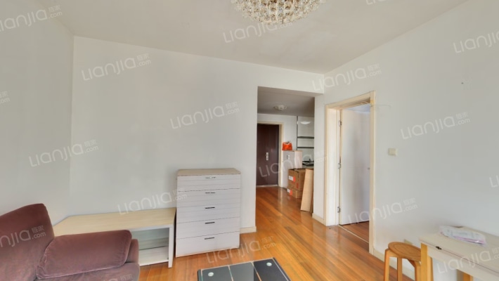 贵合新园二手房实景图