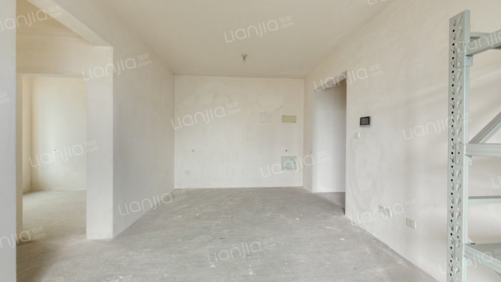 罗宾森广场尚城华府二手房实景图