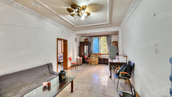 较场坝东街67号二手房实景图