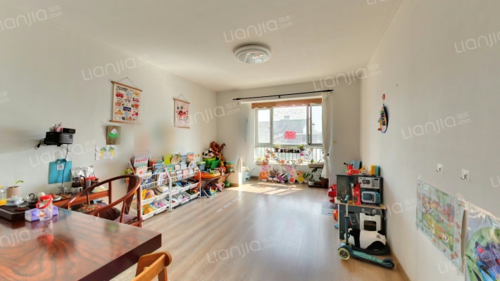 美岸名居二手房实景图