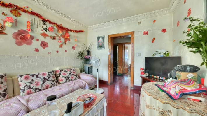 机车厂宿舍二手房实景图