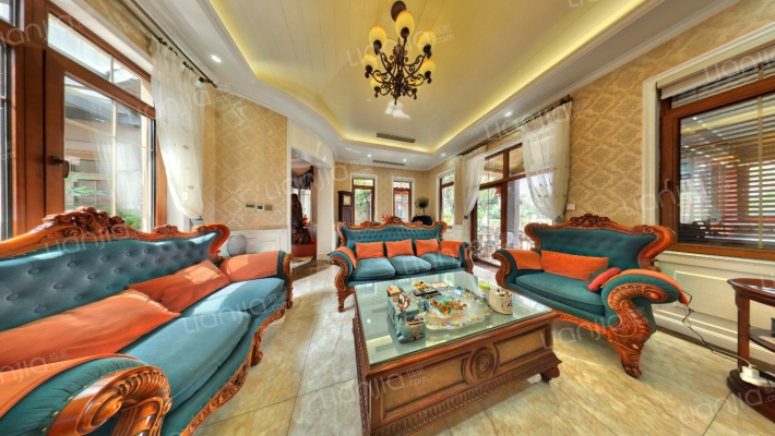 麓山国际圆石滩二手房实景图