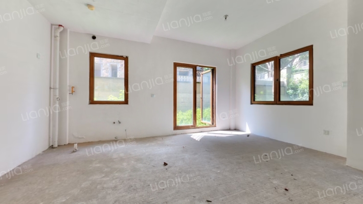 麓山国际圣安德鲁二手房实景图