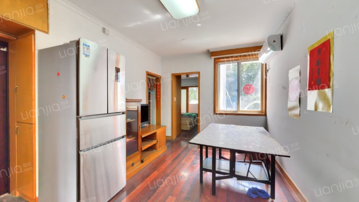 体育场路466号二手房实景图