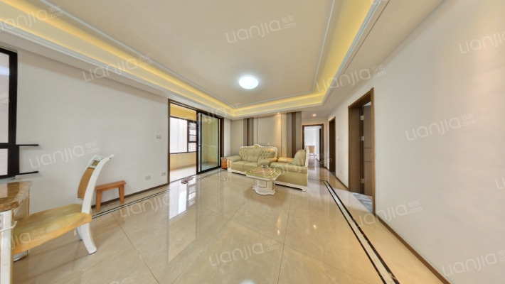 鲁能公馆2区二手房实景图