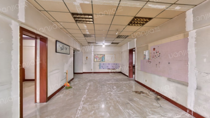 铭爵大厦二手房实景图