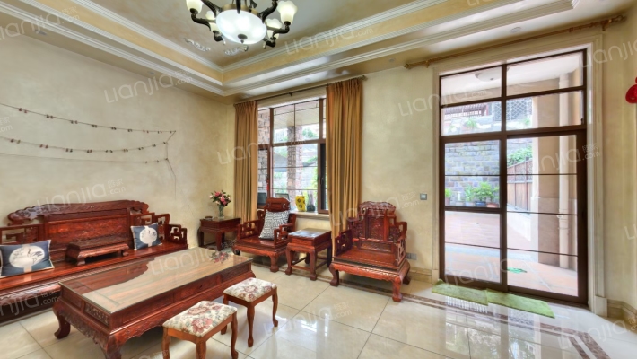 融创博爵堡二手房实景图