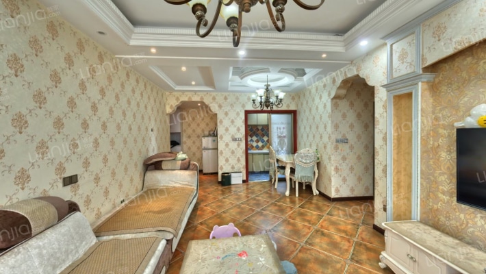 南河丽景D区二手房实景图