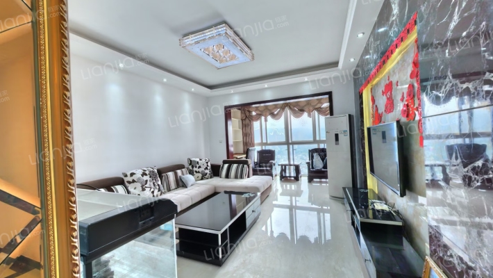 香水城二手房实景图