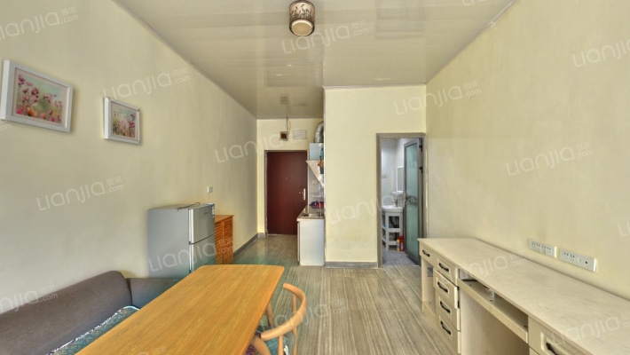 摩尔公寓二手房实景图