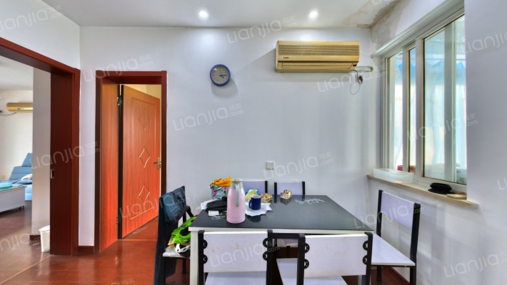 钟楼新村二手房实景图