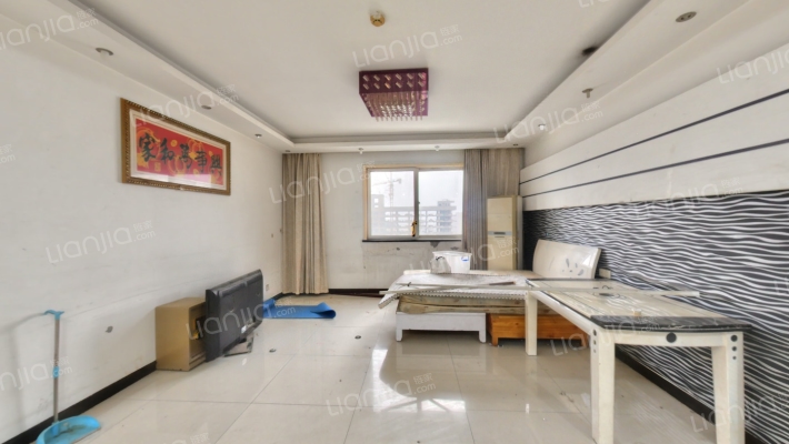 英协鼎峰二手房实景图