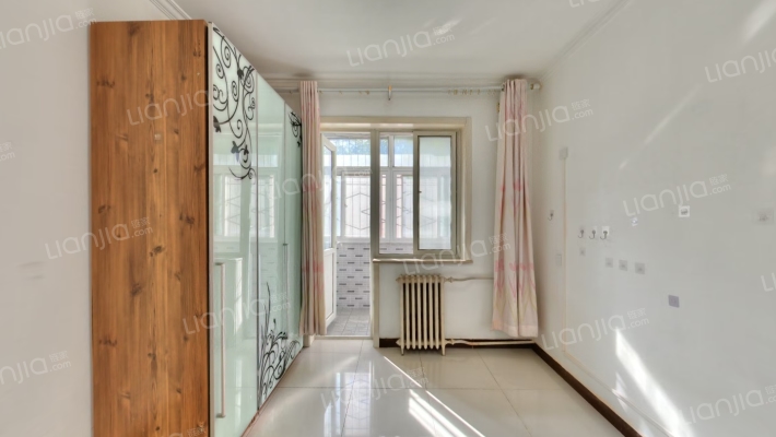 芳草地西街二手房实景图