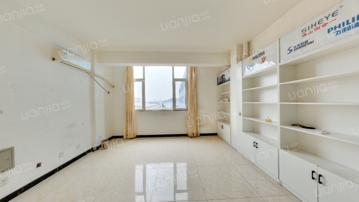 泉利卡配城二手房实景图