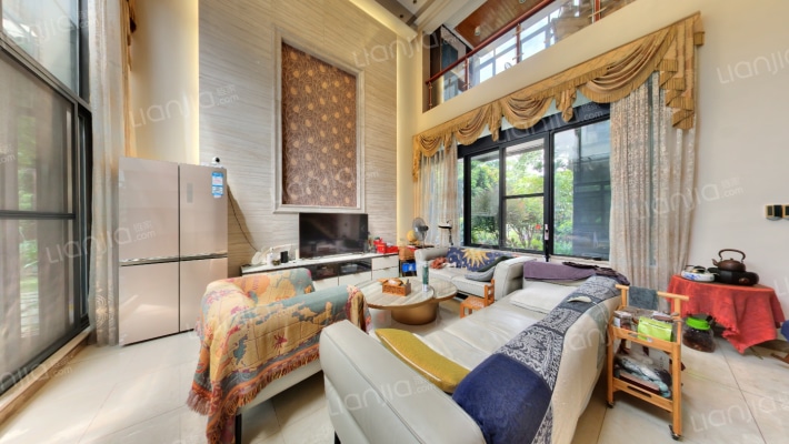 保利香雪山别墅二手房实景图