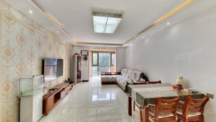 宝翠花都瞰景园二手房实景图