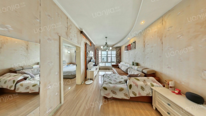 轻轨上城二手房实景图