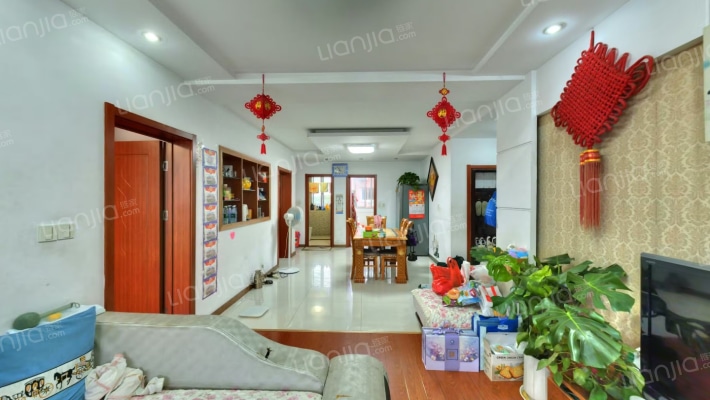 玉乳泉小区二手房实景图