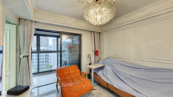 上实云端二手房实景图