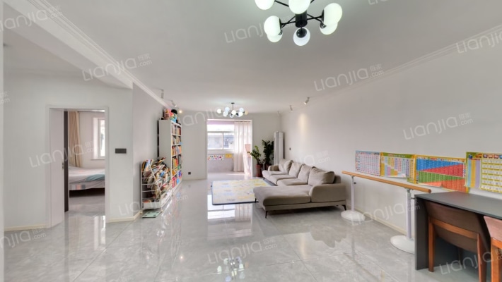 卧龙小区二手房实景图