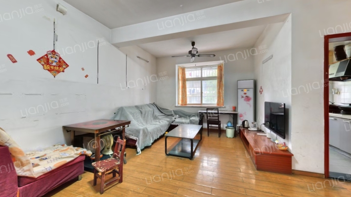 雨淋山庄二手房实景图