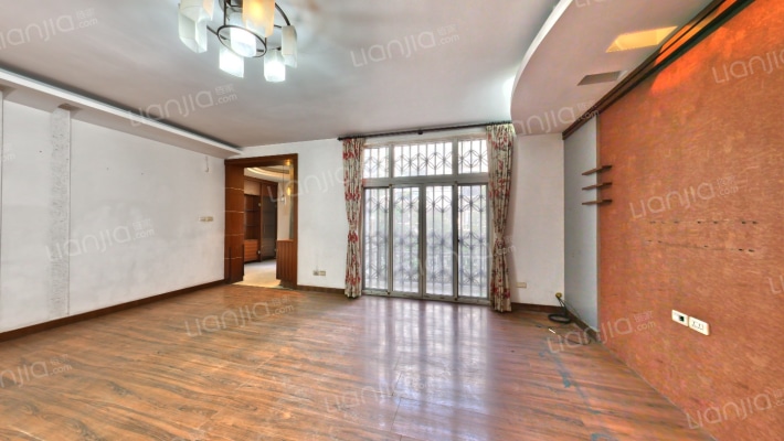 东方花园A区二手房实景图