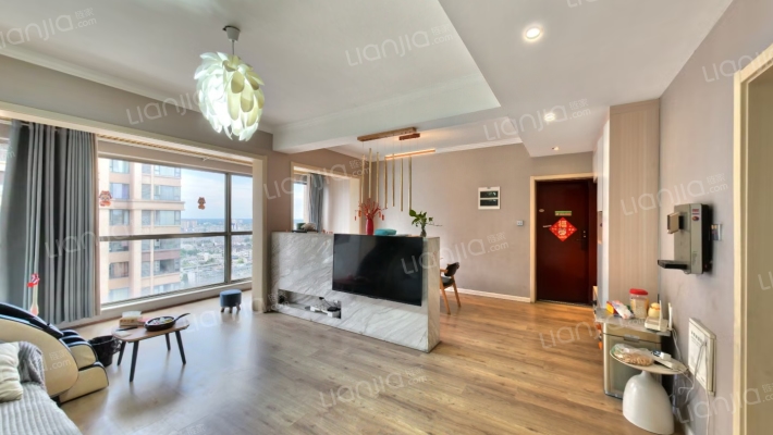 隆腾琴鹤帝景二手房实景图