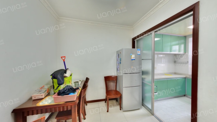 南湖边二手房实景图