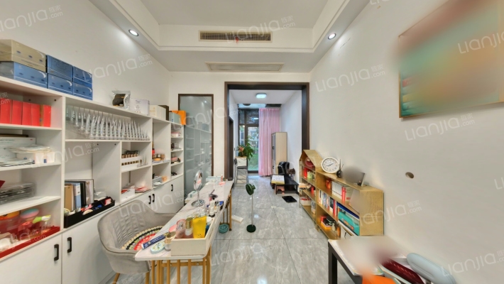 铂爵郡一期二手房实景图