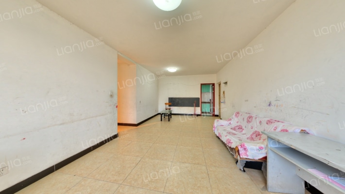 顺江新苑A区二手房实景图