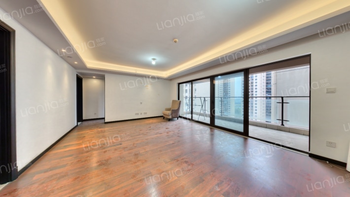 万科翡翠公园二手房实景图