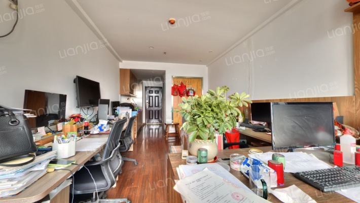 鸿泰广场二手房实景图