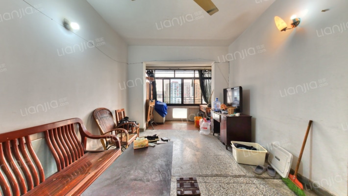 花园四村二手房实景图