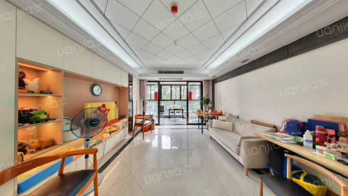 隆泰逸品君庭二手房实景图