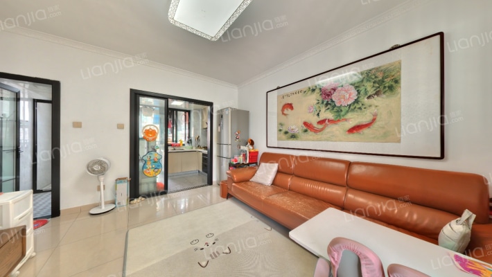 鸿润豪苑二手房实景图