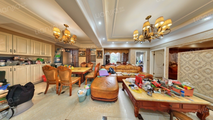 兰湾蒂钒尼二手房实景图