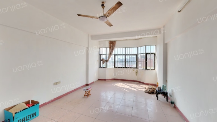 东兴路69号二手房实景图