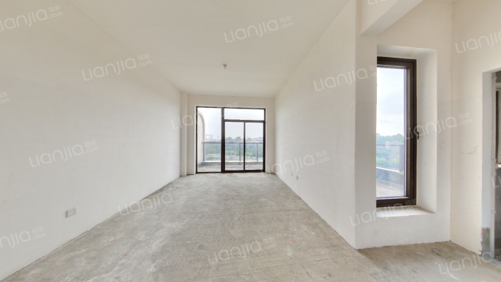 翡翠别院二手房实景图