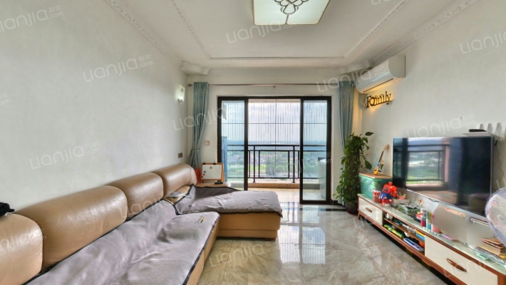 荔富湖畔二手房实景图