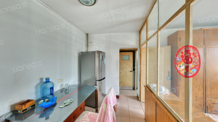 东革新里40号院二手房实景图