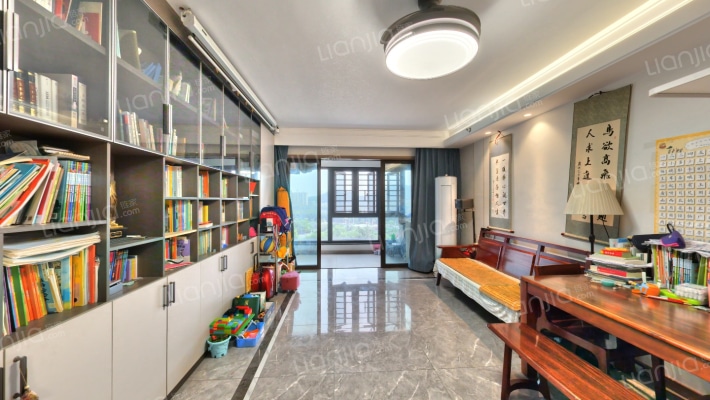 越秀悦湖台二手房实景图