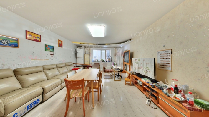 鸿泰公寓二手房实景图