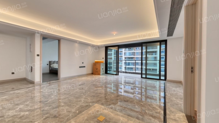 万科·隐麓公园二手房实景图