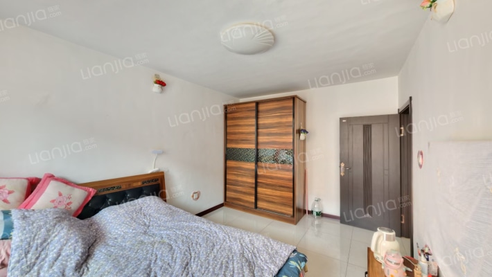 建大社区二手房实景图