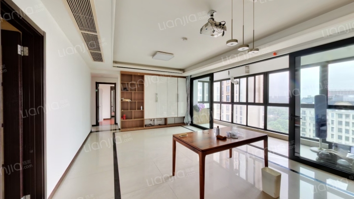 万科五龙山九墅二手房实景图